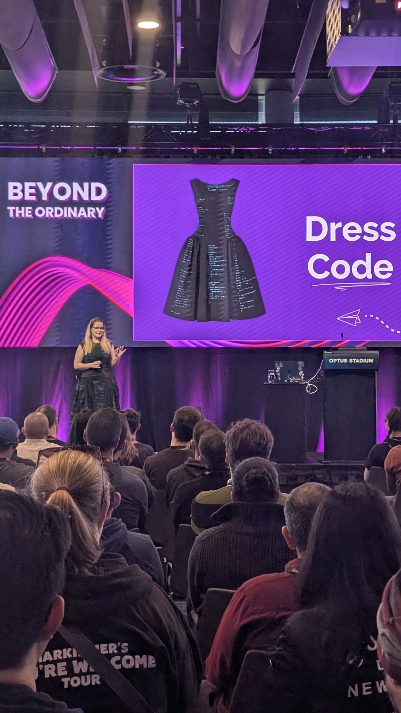 A custom garment designed online with MadeApt and made to measure