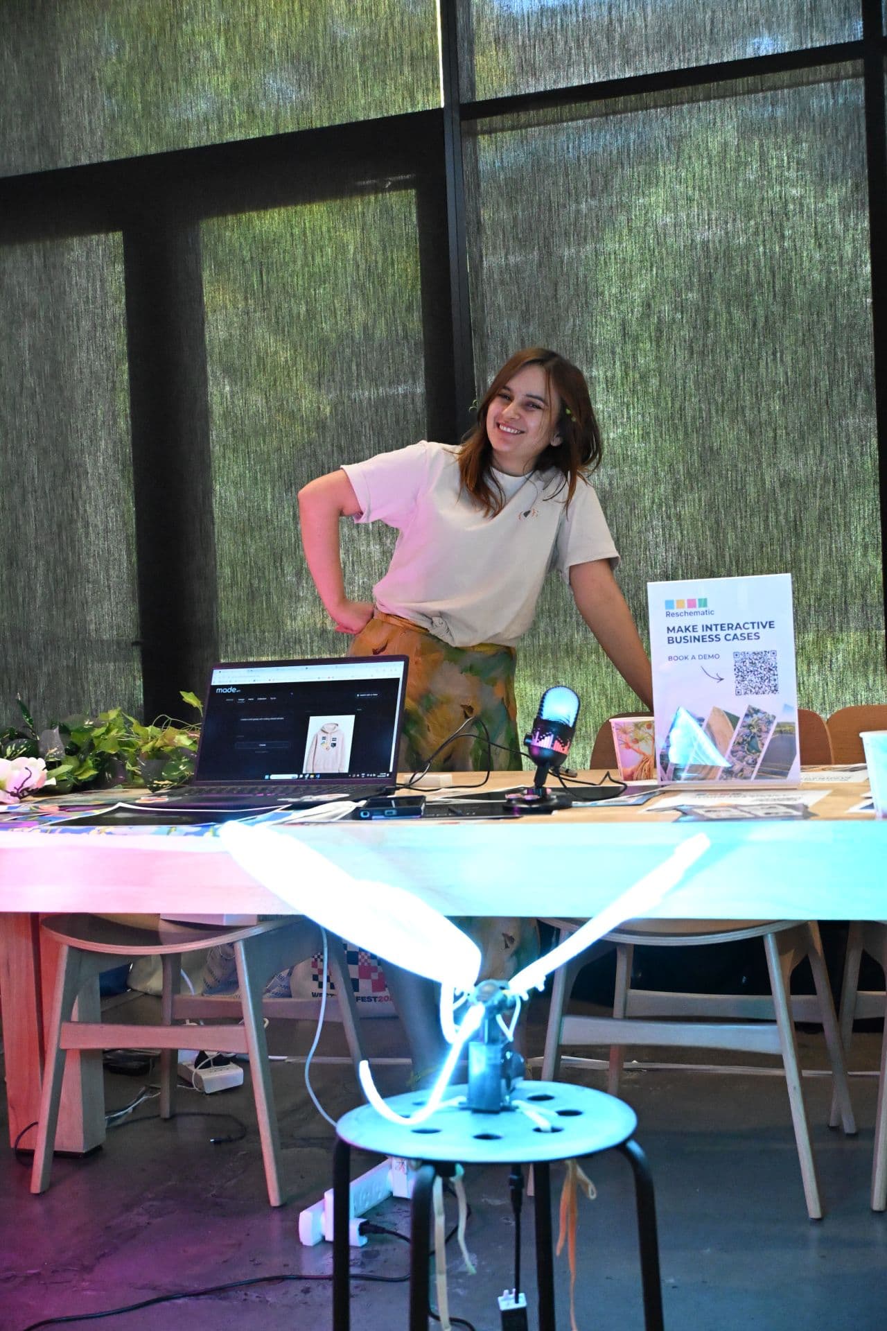Designing a custom garment in the MadeApt app
